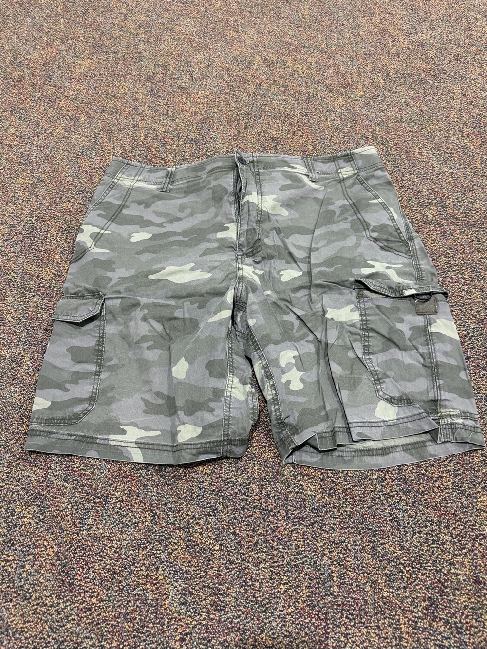 Lot of 2 mens shorts